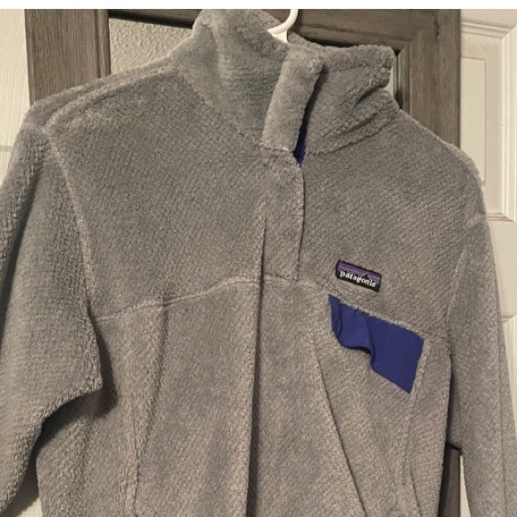Womens PATAGONIA Grey Soft Quarter Button W/Blue Pocket & Waist Pockets Sz L - Picture 3 of 4